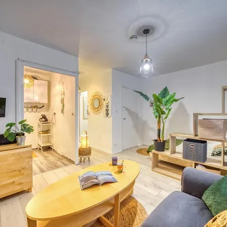 Le Petit Paul Apartment